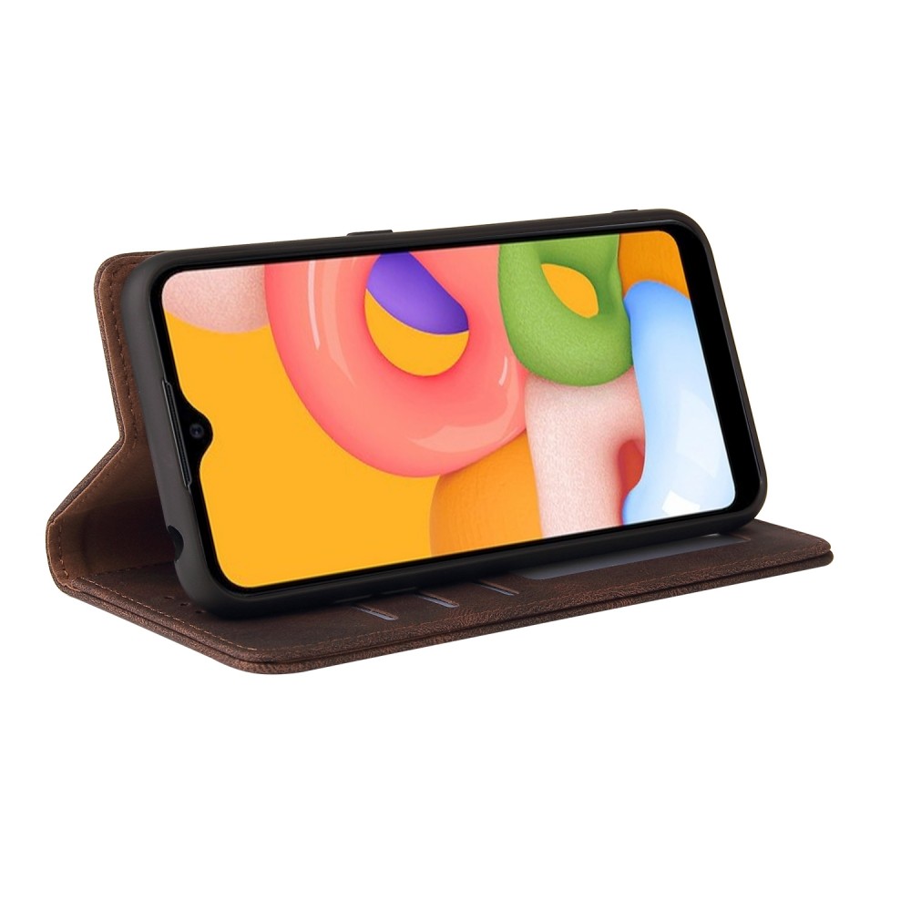 עבור Samsung Galaxy A01 כיסוי ארנק / ספר עשוי מעור בצבע חום עם חריצים לכרטיסי אשראי