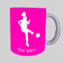 שחקן כדורגל - אישה ספל תה \ קפה מעוצבת בעיצוב אישי עם השם שלך ב10 צבעים לבחירה