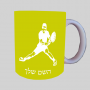 שחקן טניס ספל תה \ קפה מעוצבת בעיצוב אישי עם השם שלך ב10 צבעים לבחירה